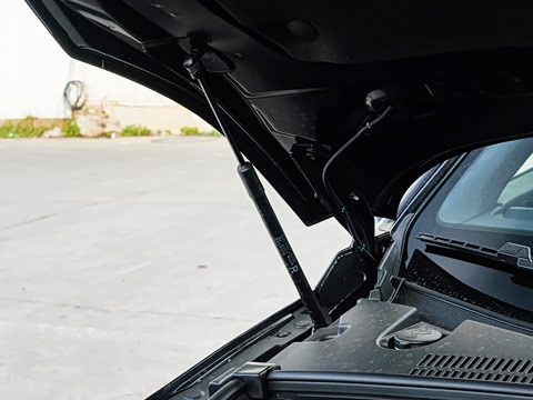 2025 BYD Tang DM-i Image 25